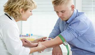 A cross-sectional study found that 43% of eligible patients were likely to receive antidepressants. A cross-sectional study found that 43% of eligible patients were likely to receive antidepressants.