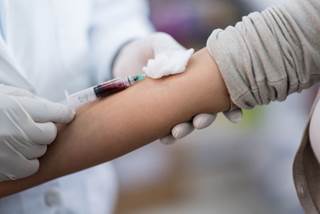 The offer of rapid HIV testing in parallel to the clinician consultation resulted in a testing rate of 50%. The offer of rapid HIV testing in parallel to the clinician consultation resulted in a testing rate of 50%.