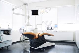 The magnitude of the relationship between invasive dentistry and oral streptococcal infective endocarditis is uncertain. The magnitude of the relationship between invasive dentistry and oral streptococcal infective endocarditis is uncertain.