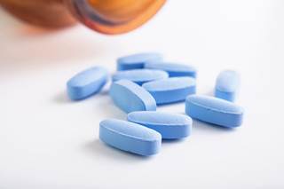 There was no difference among regimens in the number discontinuing and the time to discontinuation. There was no difference among regimens in the number discontinuing and the time to discontinuation.