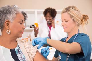 flu vaccination elderly severity prevent seniors yearly hospitalizations lessen among annual death found infection severe vaccinations help